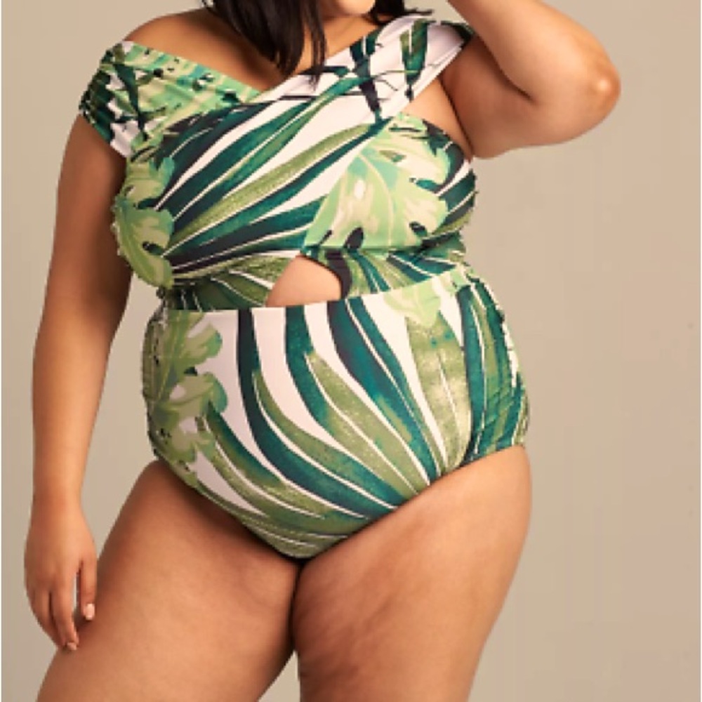 EUC Swim by Cacique size 24 Palm Print Cross-Over One Piece Swimsuit Lane Bryant